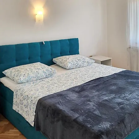 Appartamento 2 Bedroom Gorgeous In Jadranovo