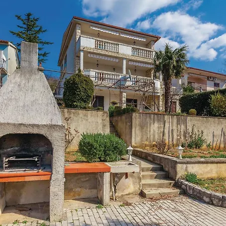 2 Bedroom Gorgeous In *